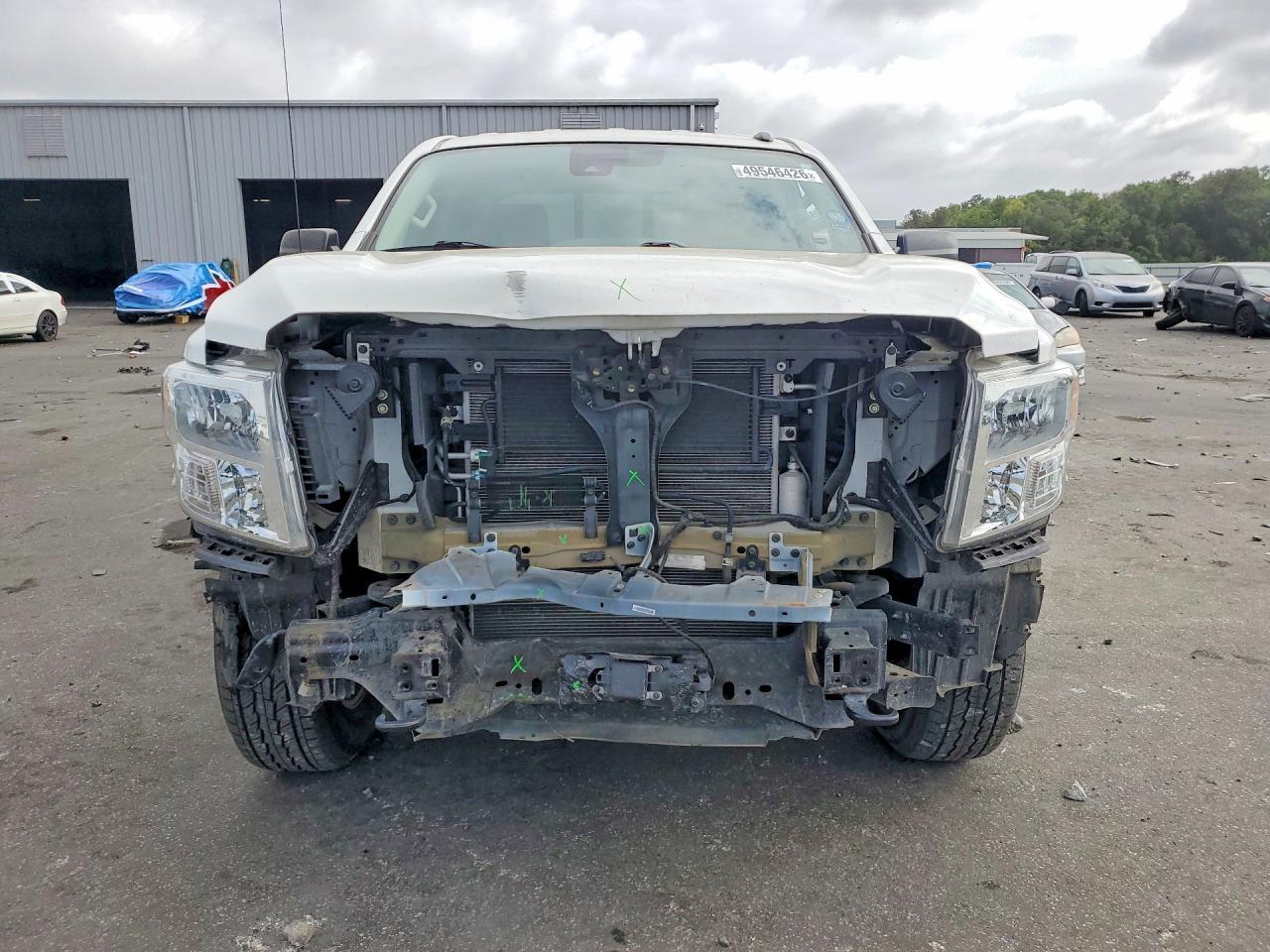 2021 Nissan Titan Sv - Image 5