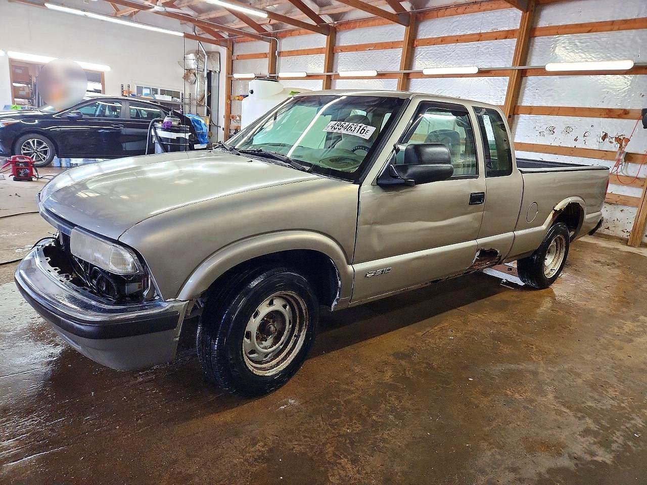 2001 Chevrolet S Truck S10