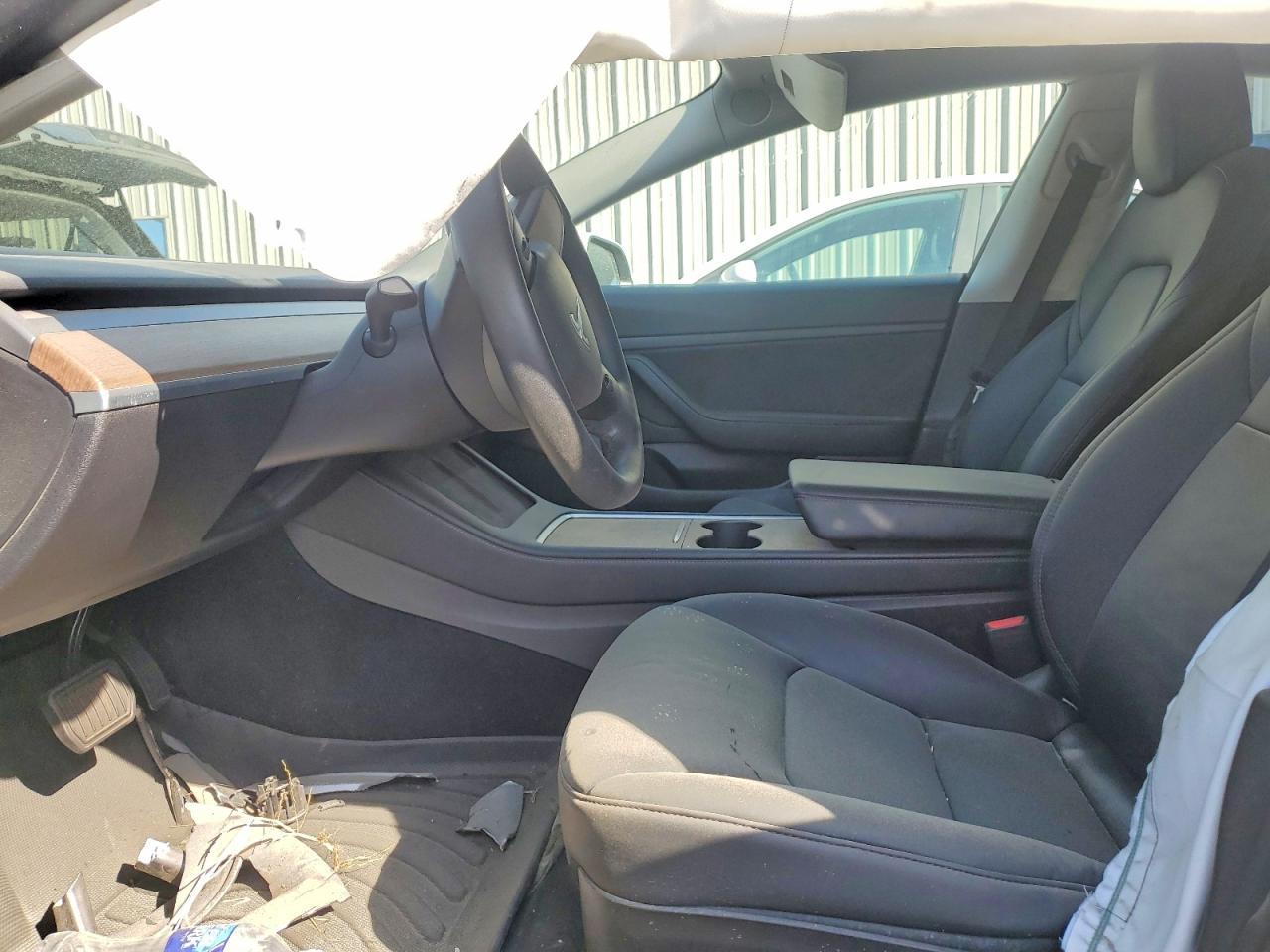 2021 Tesla Model 3 - Image 7