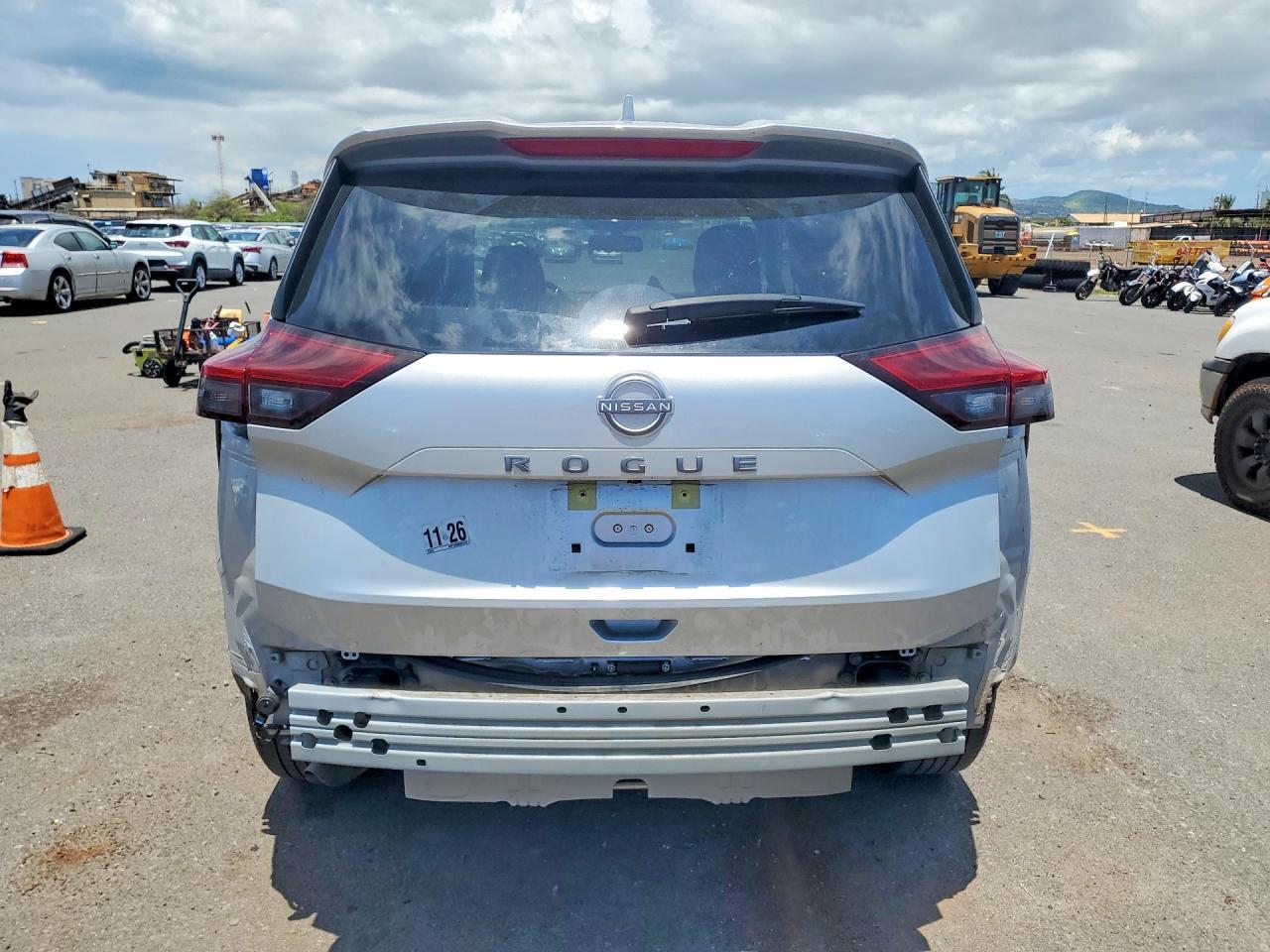 2025 Nissan Rogue Sv - Image 6