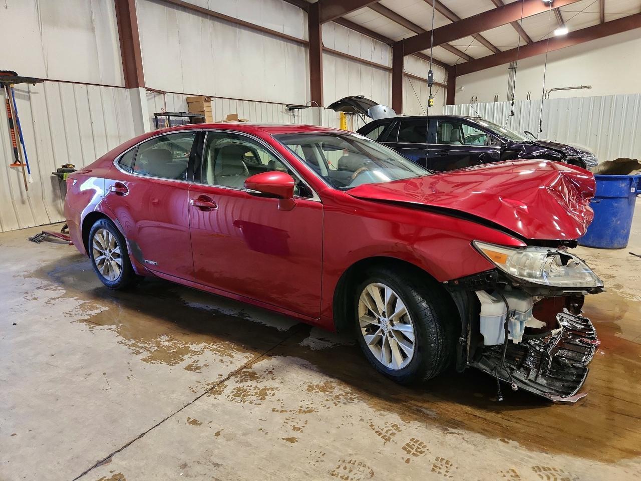 2013 Lexus Es 300H - Фото 4