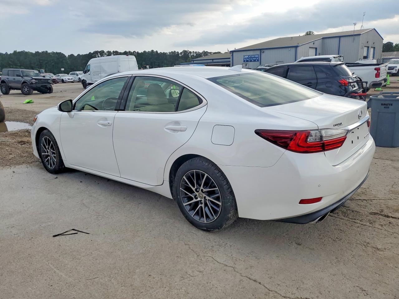 2017 Lexus Es 350 - Фото 2