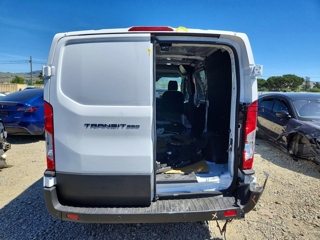 2026 Ford Transit 250 Delivery Van - Фото 6