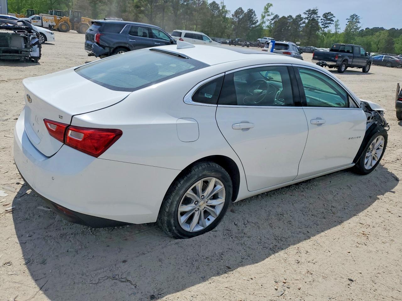 2024 Chevrolet Malibu Lt - Image 3