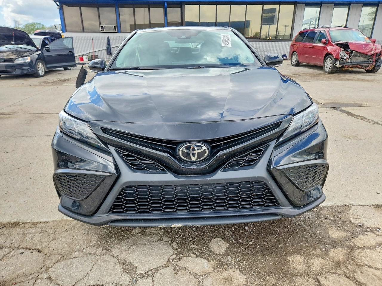 2023 Toyota Camry Se - Image 5