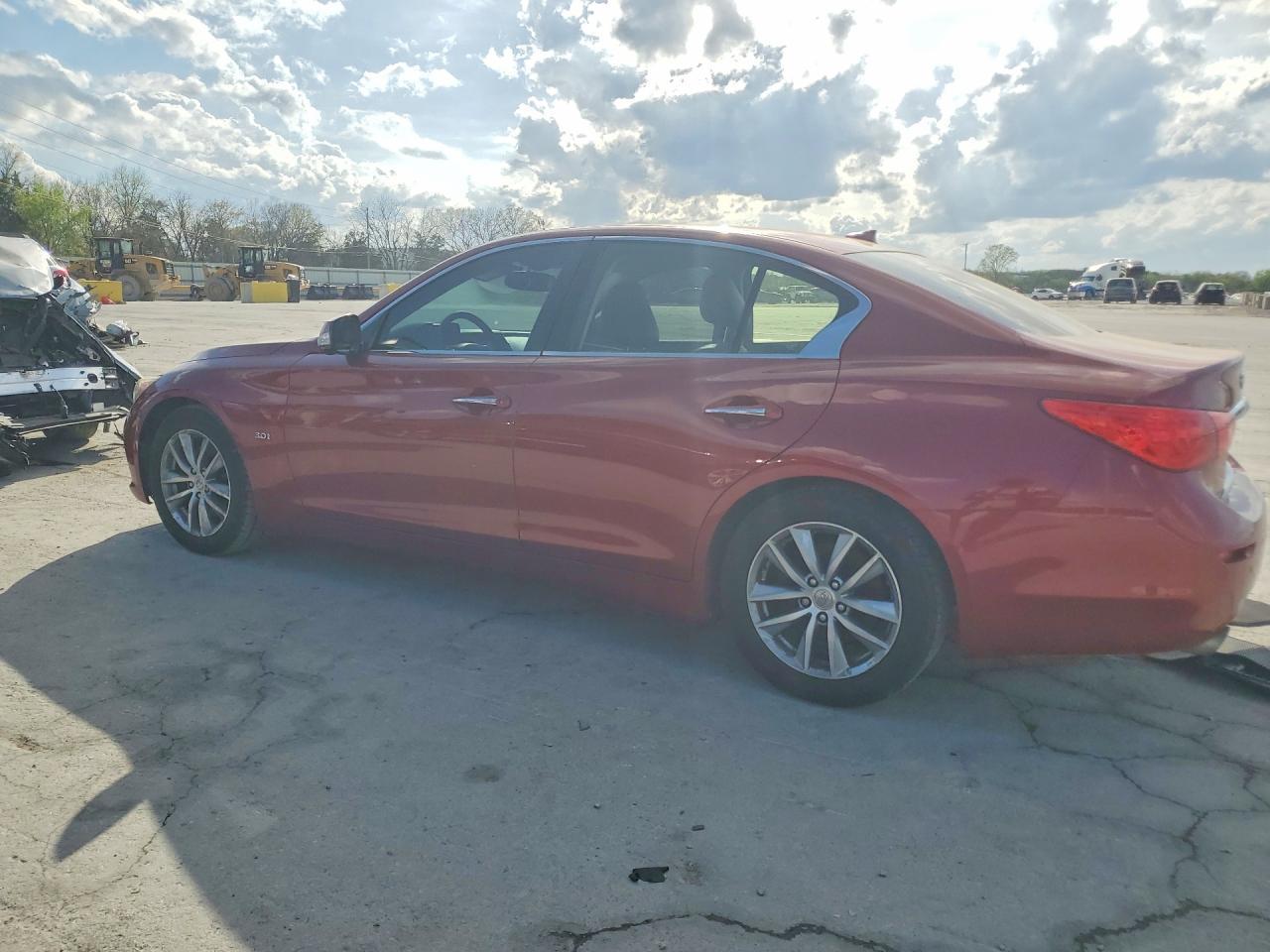2016 Infiniti Q50 3.0T Premium - Фото 2