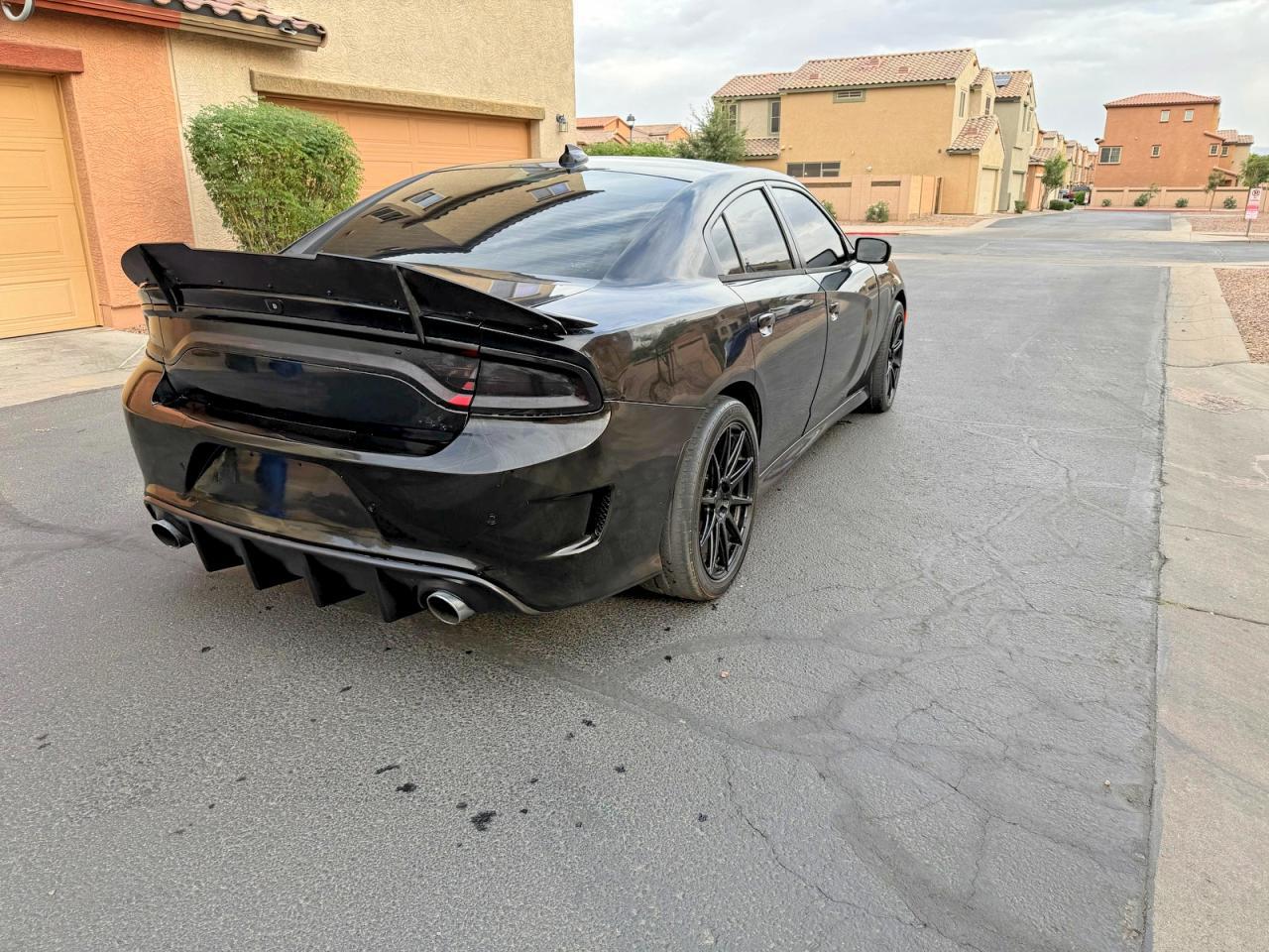 2019 Dodge Charger R - Фото 4