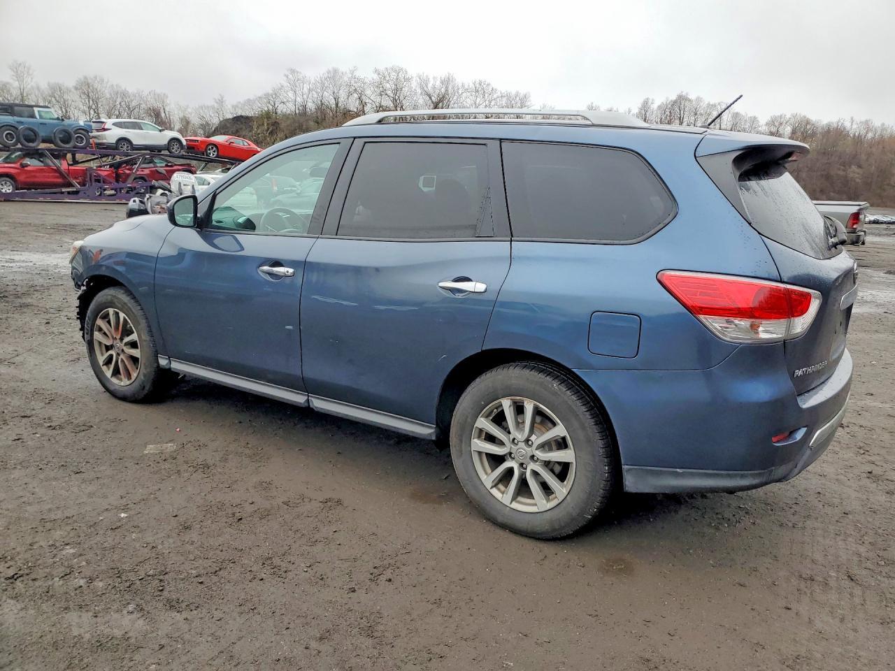2016 Nissan Pathfinder S - Фото 2