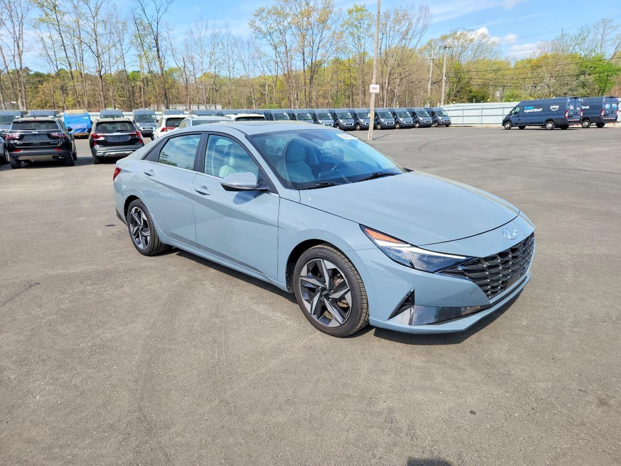 2023 Hyundai Elantra Limited - Image 4