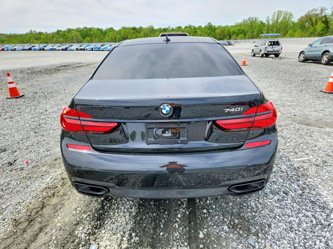 2019 BMW 740 I - Image 6
