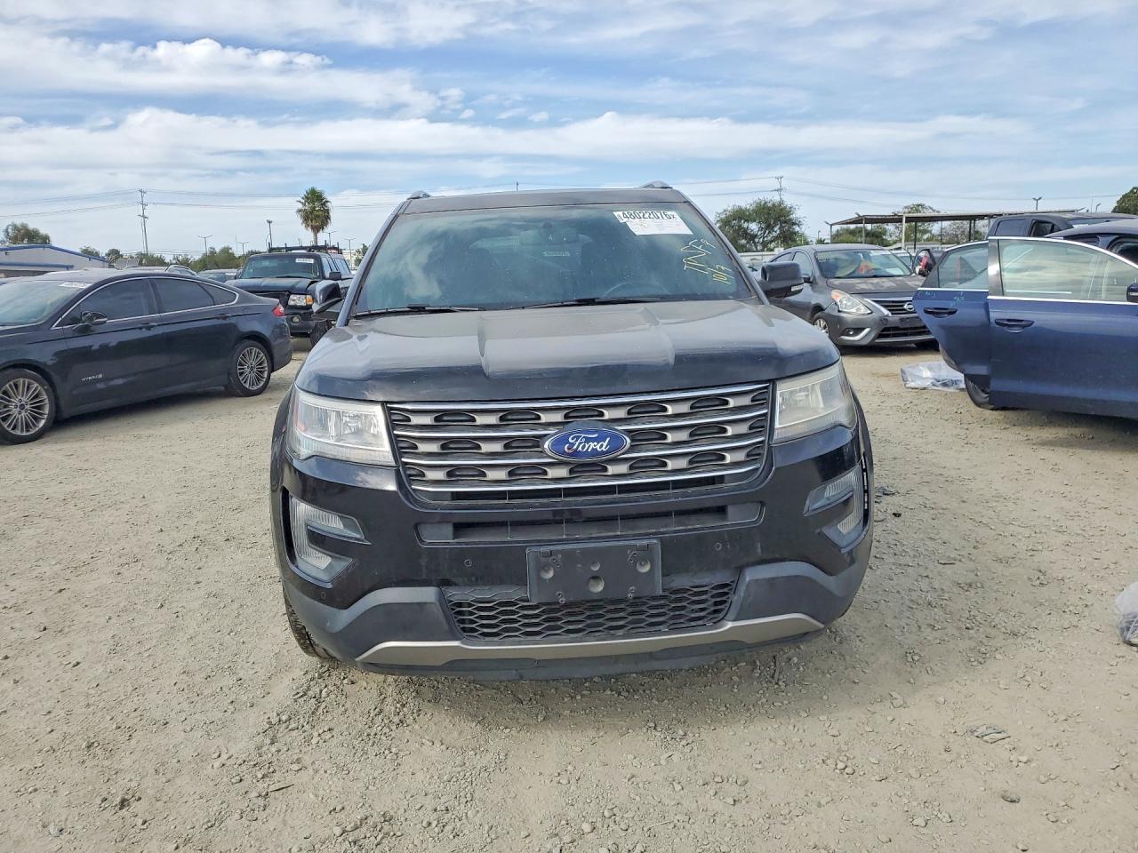 2017 Ford Explorer Xlt - Image 5