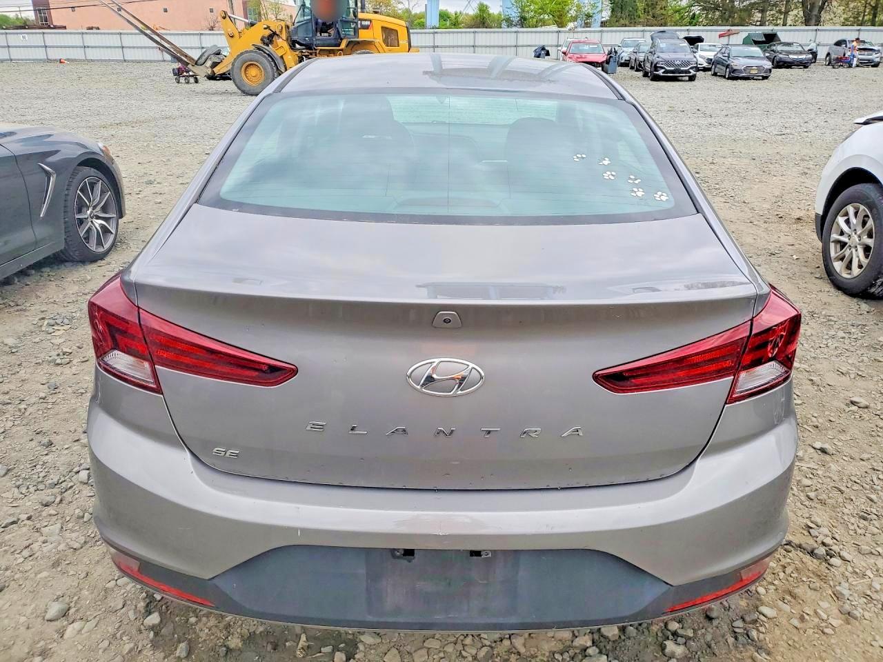 2020 Hyundai Elantra Se - Фото 6