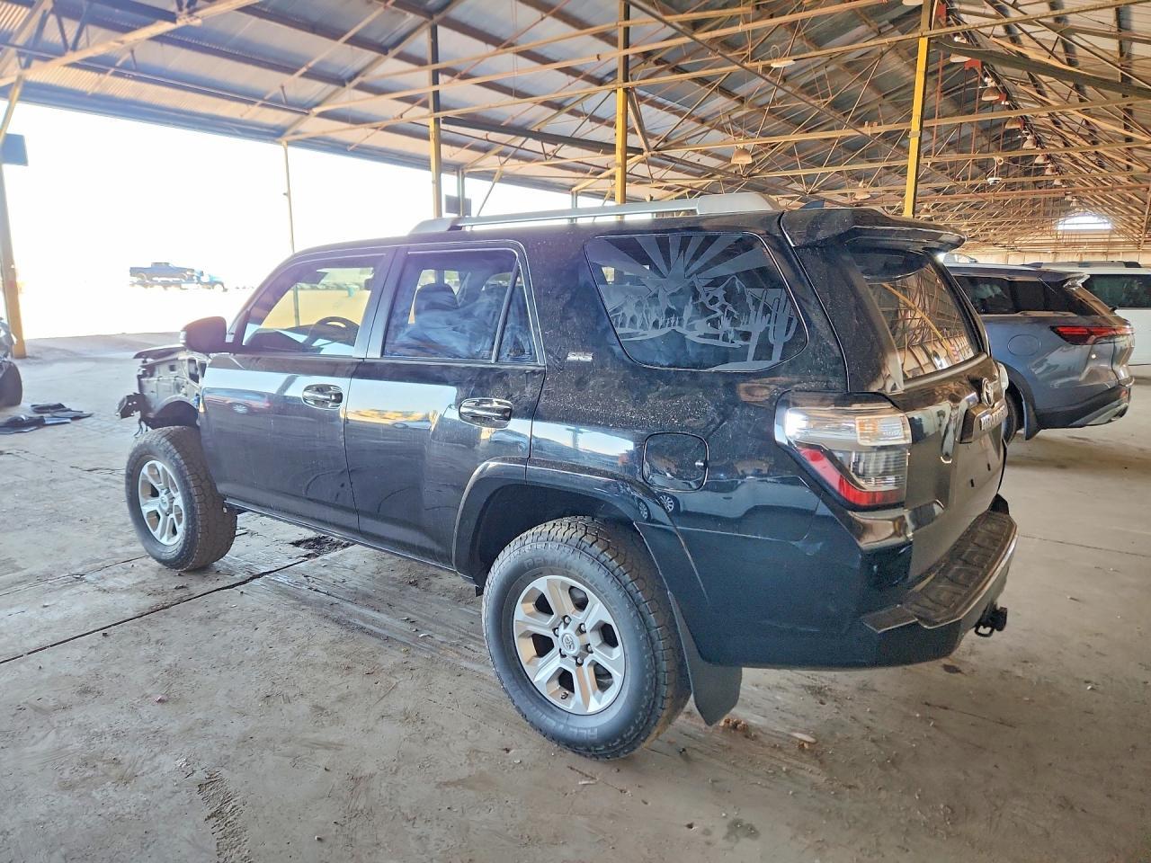 2017 Toyota 4Runner Sr5 Premium - Image 2