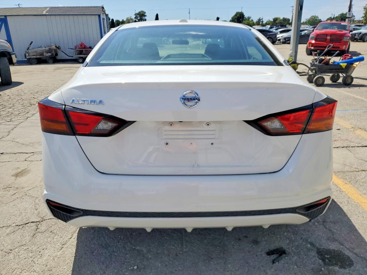 2020 Nissan Altima S - Фото 6