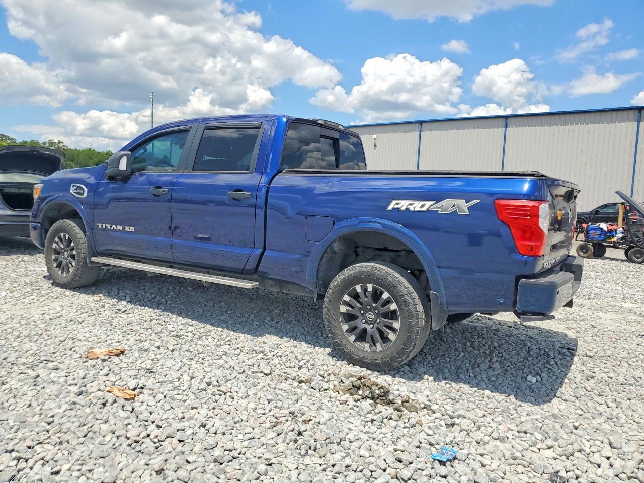 2019 Nissan Titan Xd Pro-4X - Фото 2