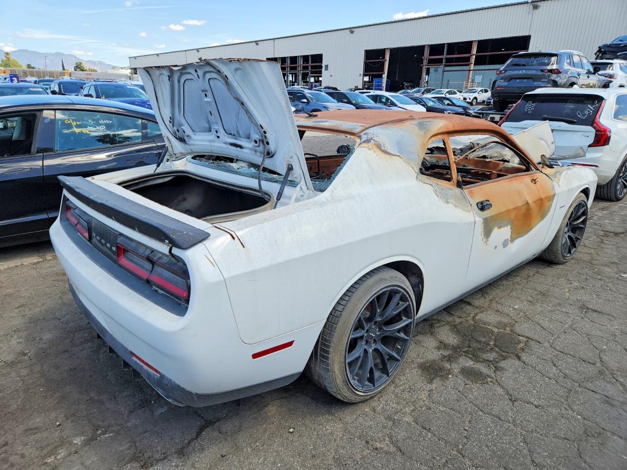 2019 Dodge Challenger R - Image 3