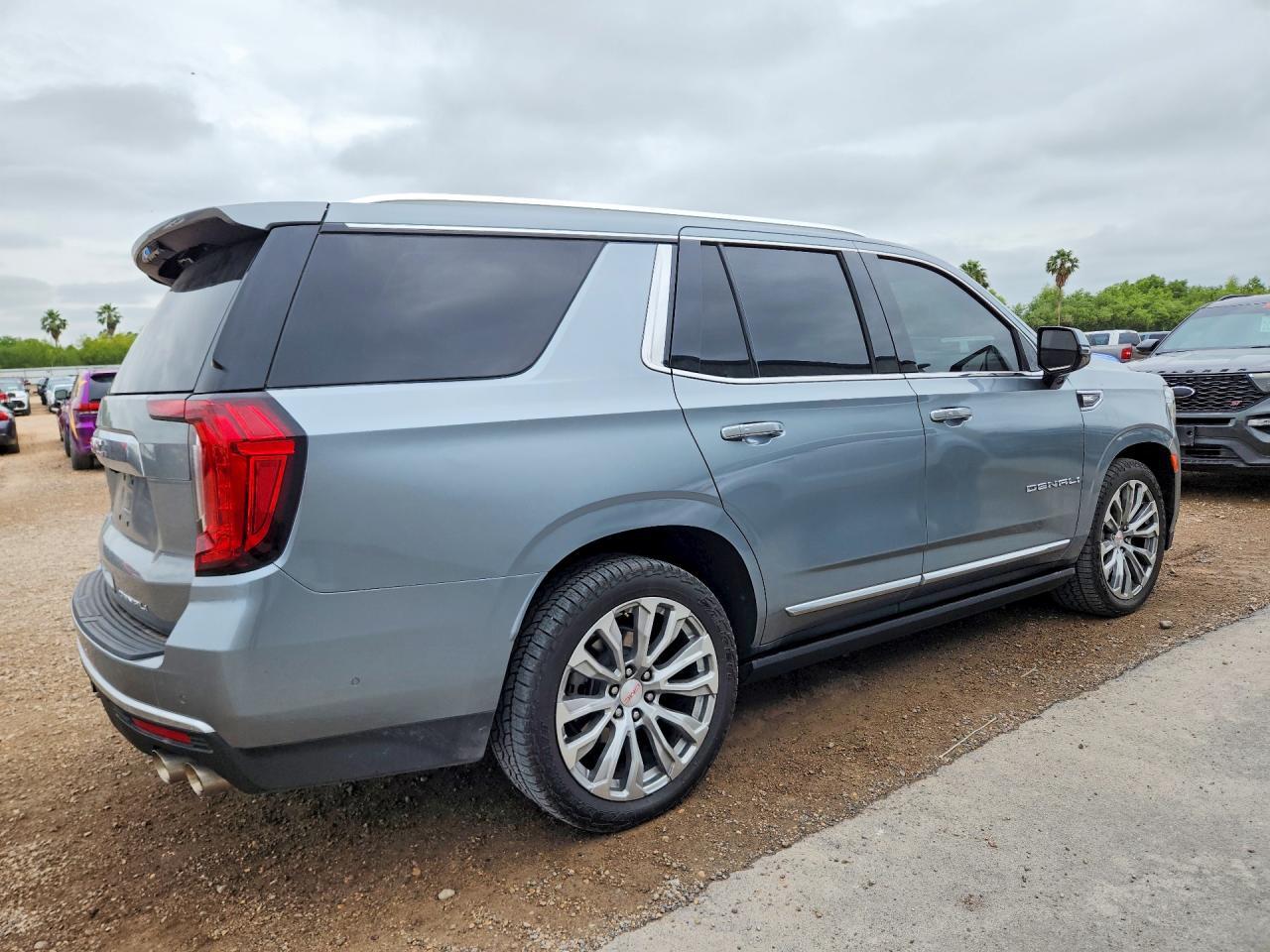 2024 GMC Yukon Denali - Image 3