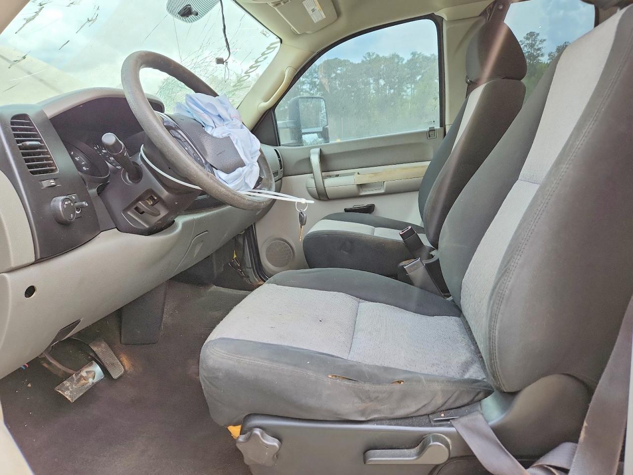 2008 Chevrolet Silverado C1500 - Image 7