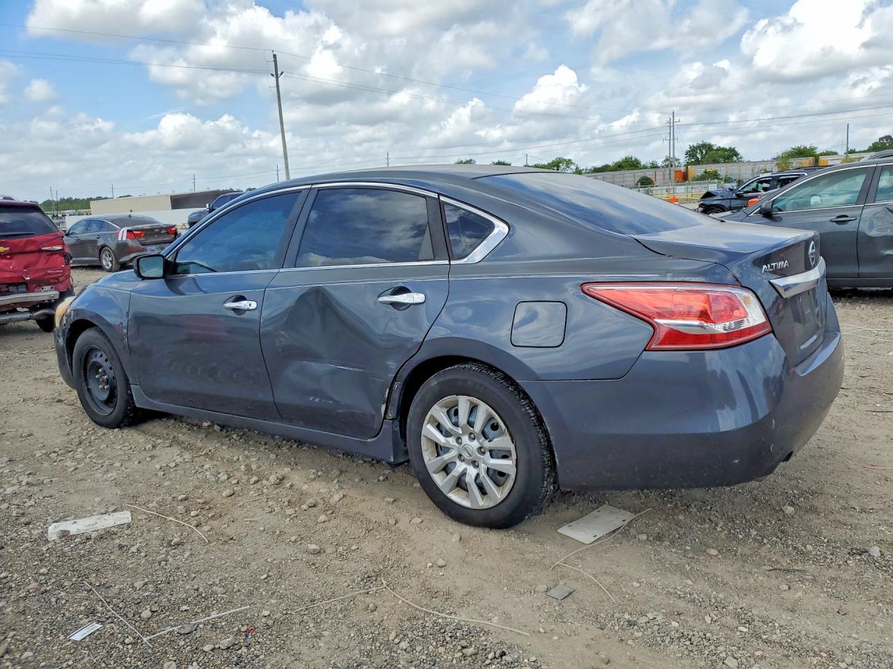 2013 Nissan Altima 2.5 - Фото 2