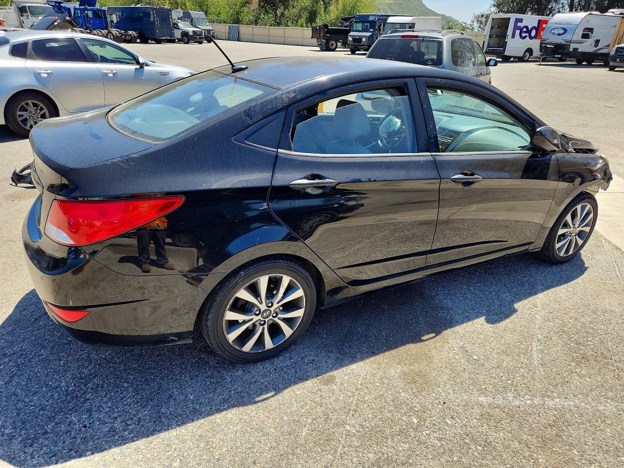 2017 Hyundai Accent Se - Фото 3