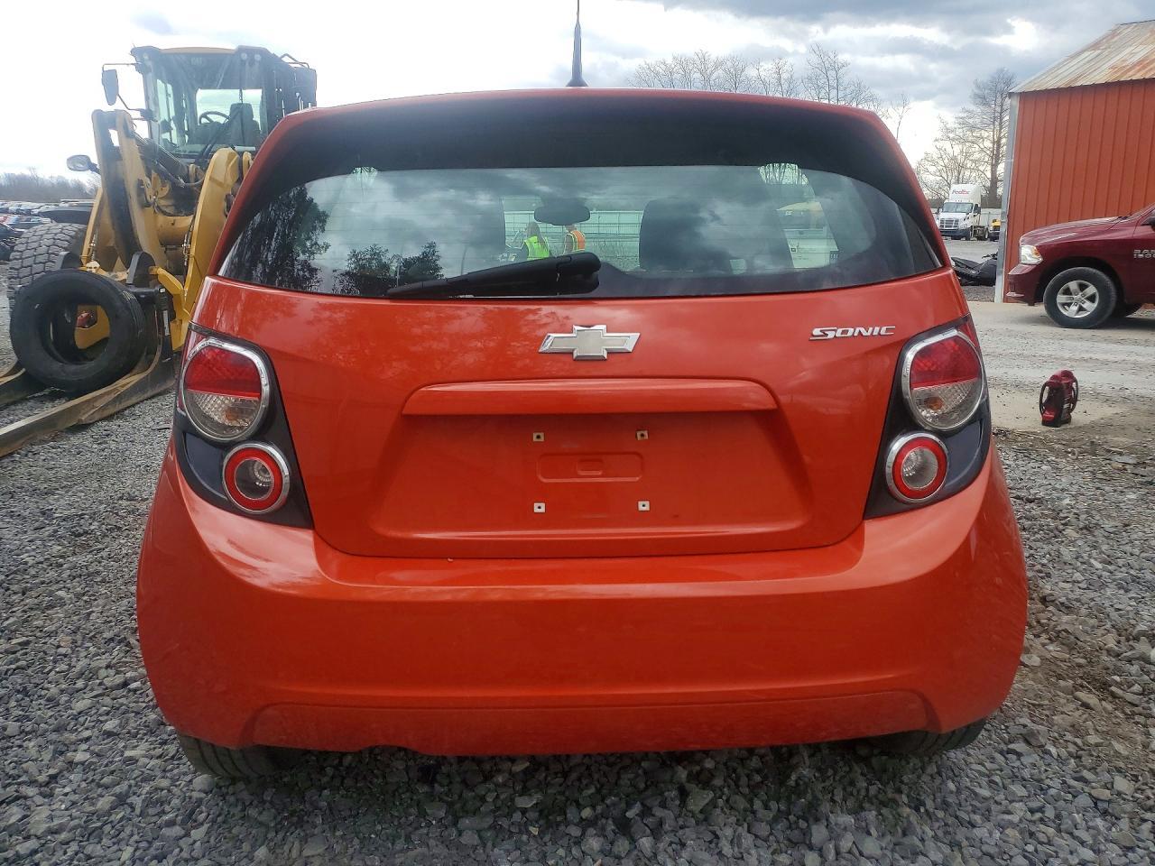 2012 Chevrolet Sonic Ls - Image 6