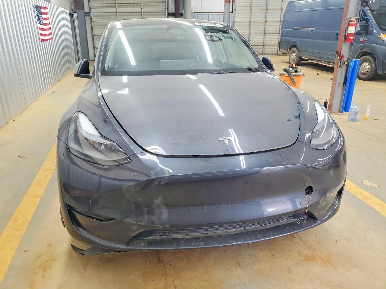 2024 Tesla Model Y - Фото 5