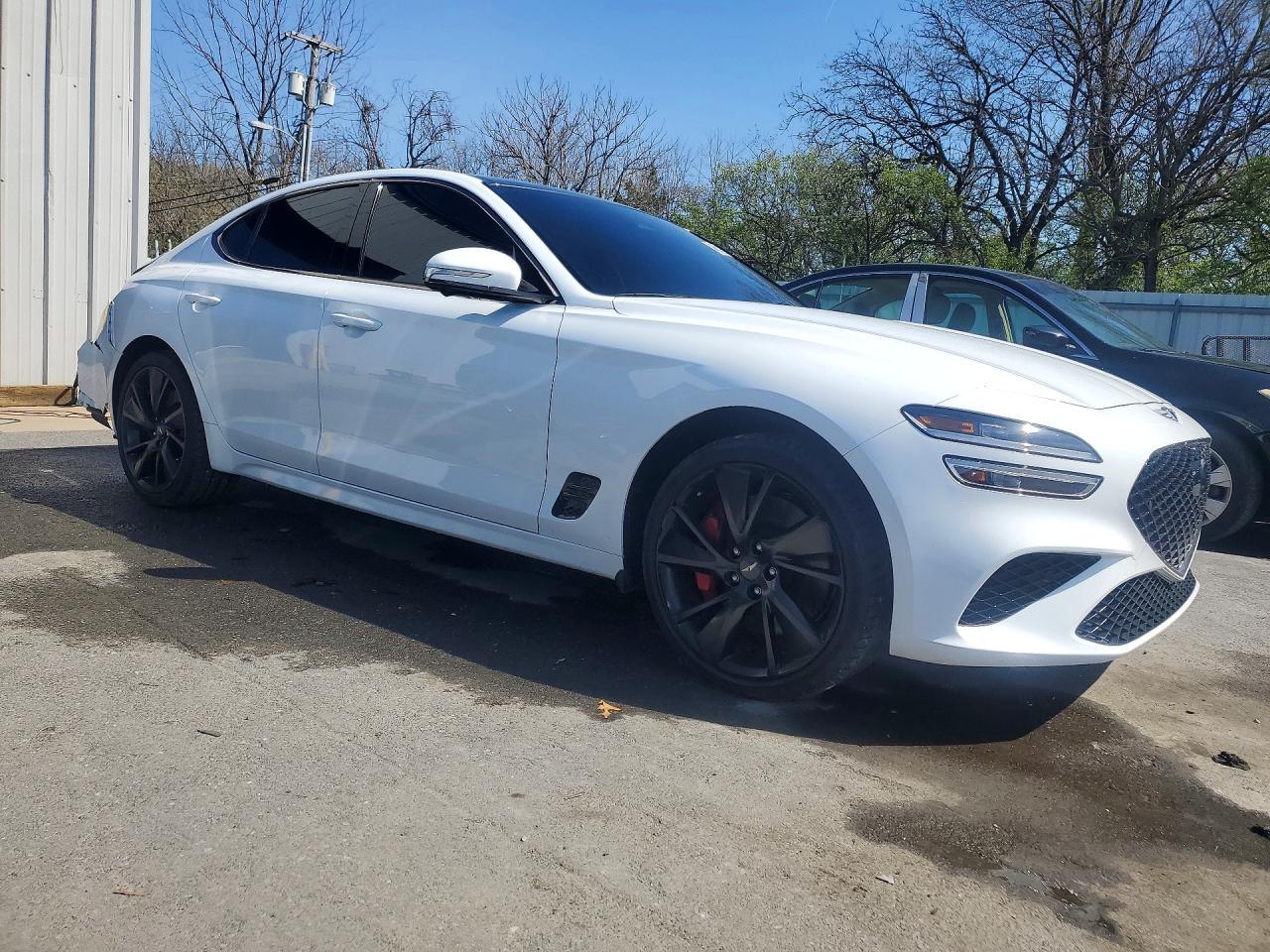 2023 Genesis G70 3.3T Standard - Image 4