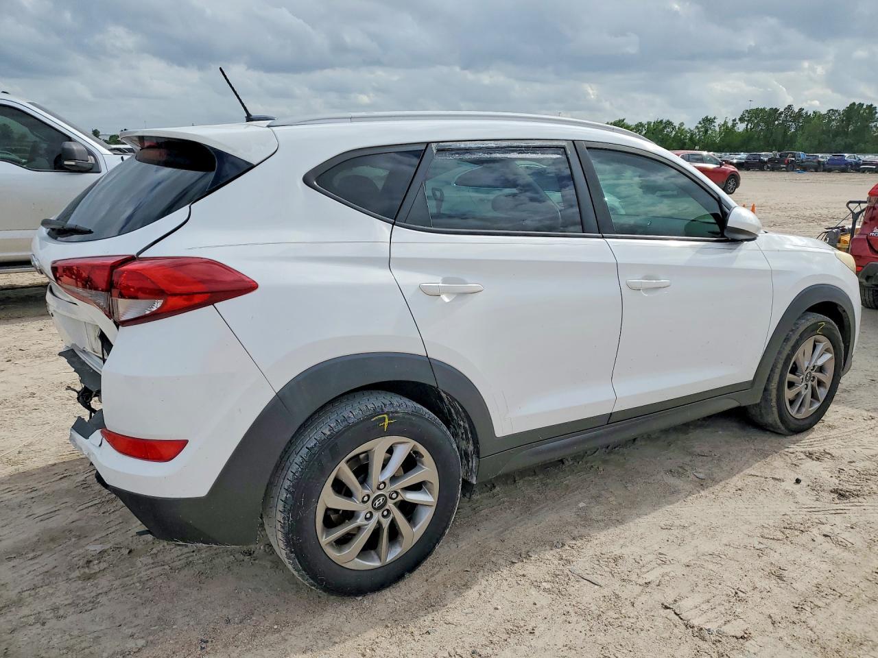 2016 Hyundai Tucson Se - Image 3