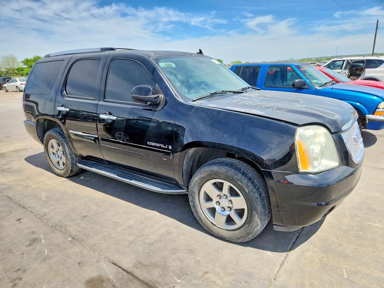 2007 GMC Yukon Denali - Image 4