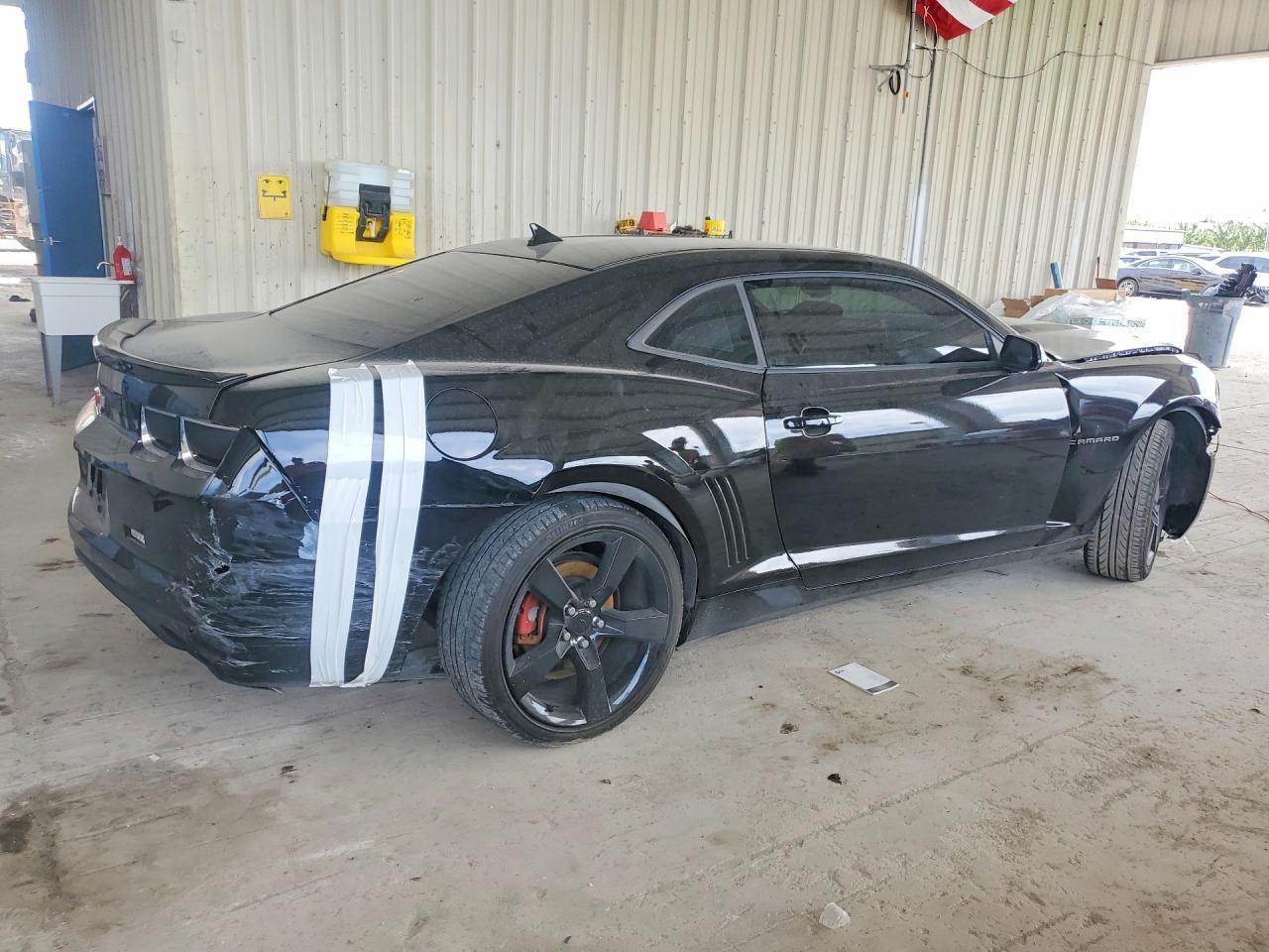 2011 Chevrolet Camaro Ls - Фото 3