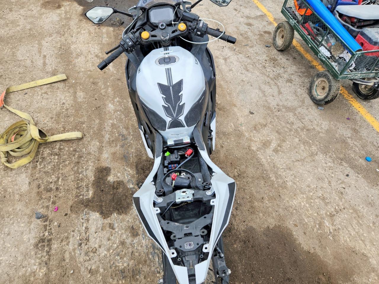 2025 Kawasaki Zx400 S - Image 6