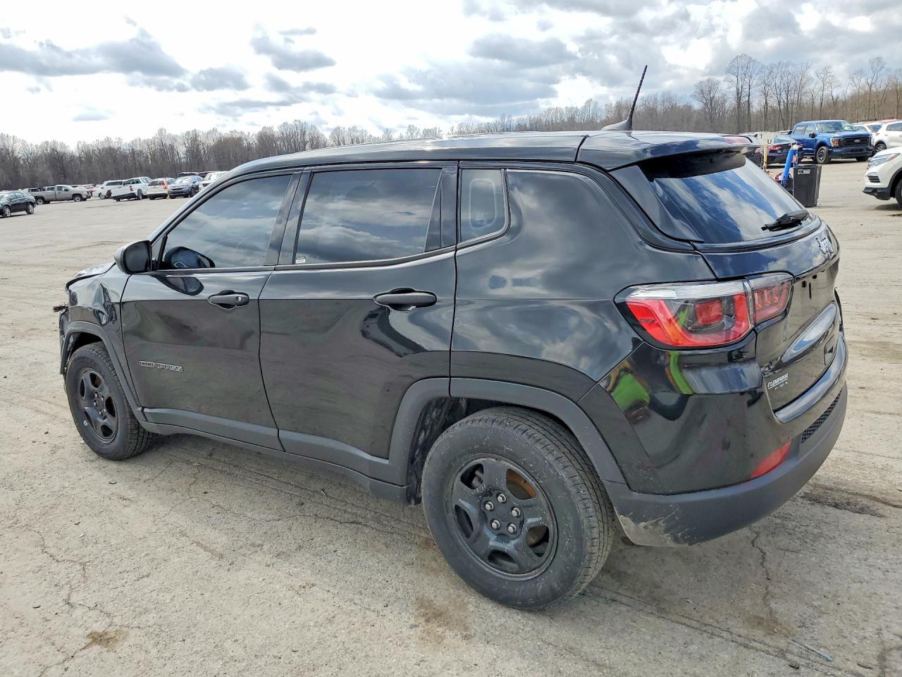 2019 Jeep Compass Sport - Фото 2