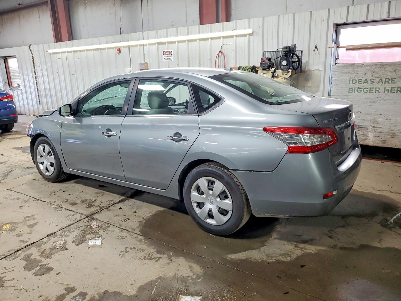 2013 Nissan Sentra S - Фото 2