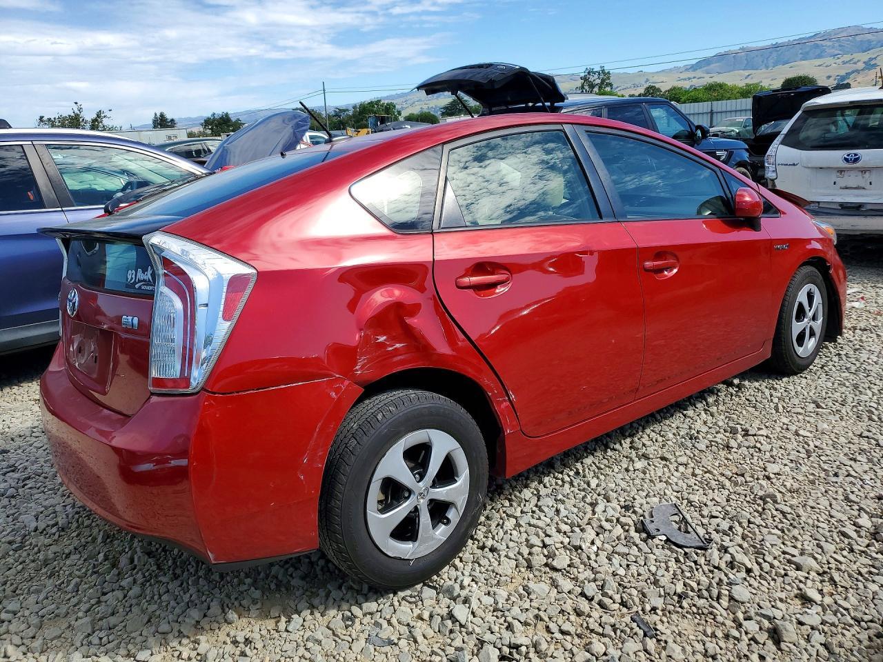 2012 Toyota Prius Three - Фото 3