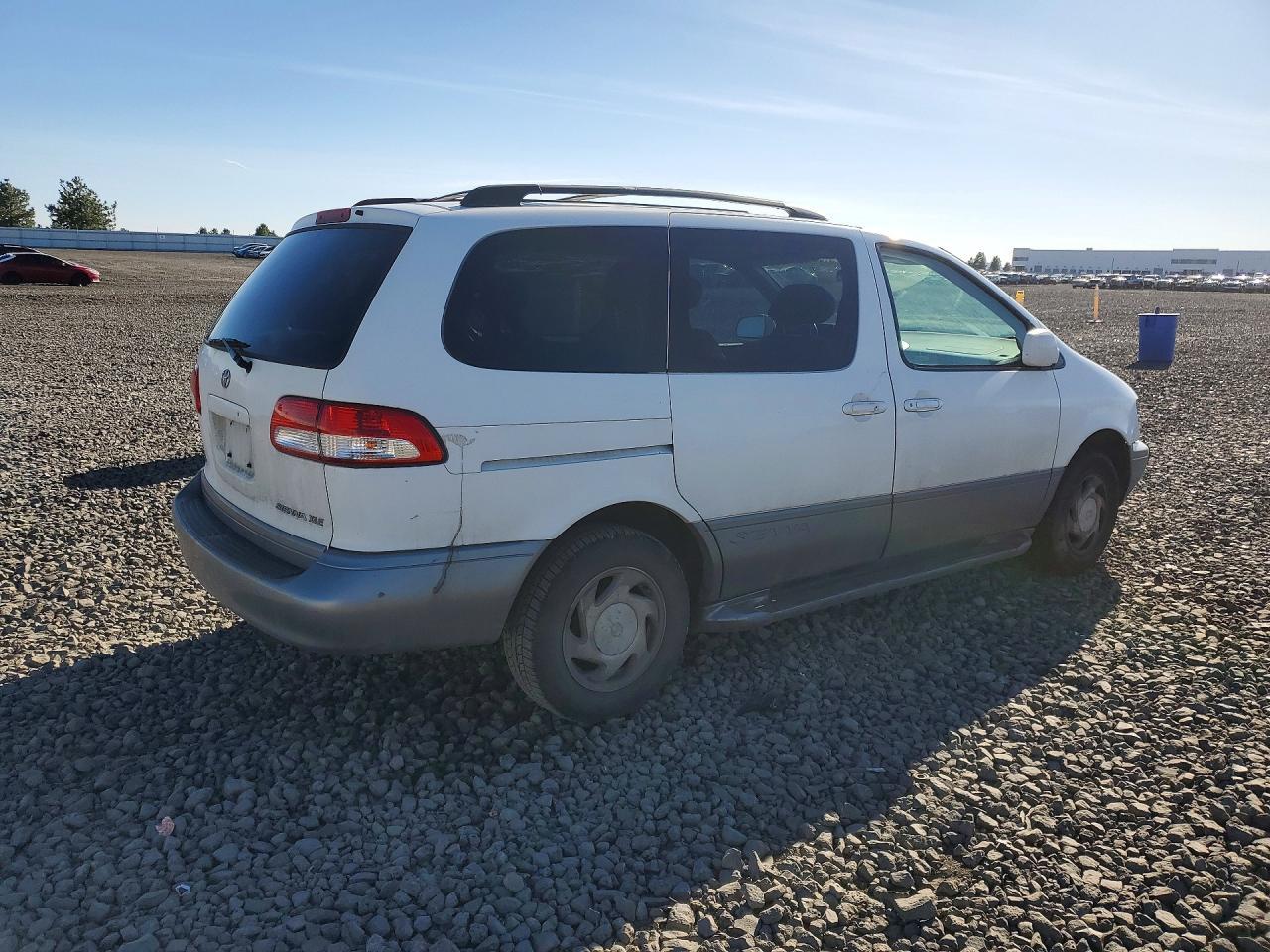 2002 Toyota Sienna Xle - Фото 3
