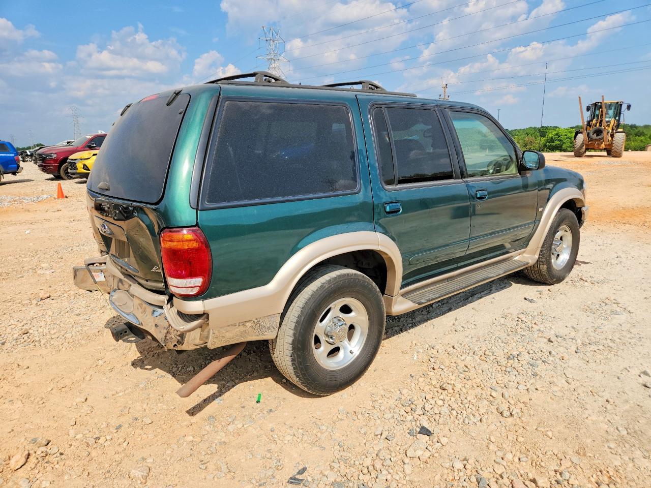 2001 Ford Explorer Eddie Bauer - Image 3