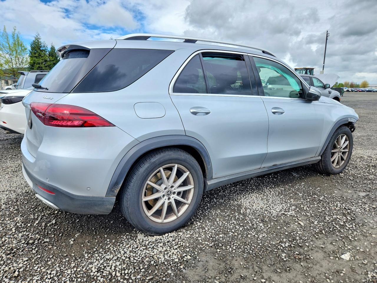 2024 Mercedes-Benz Gle 450E 4Matic - Image 3