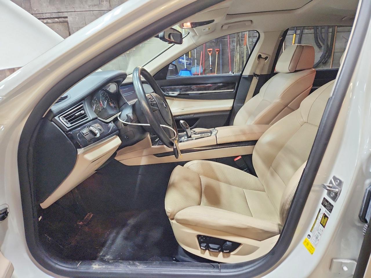 2011 BMW 740 Li - Image 7