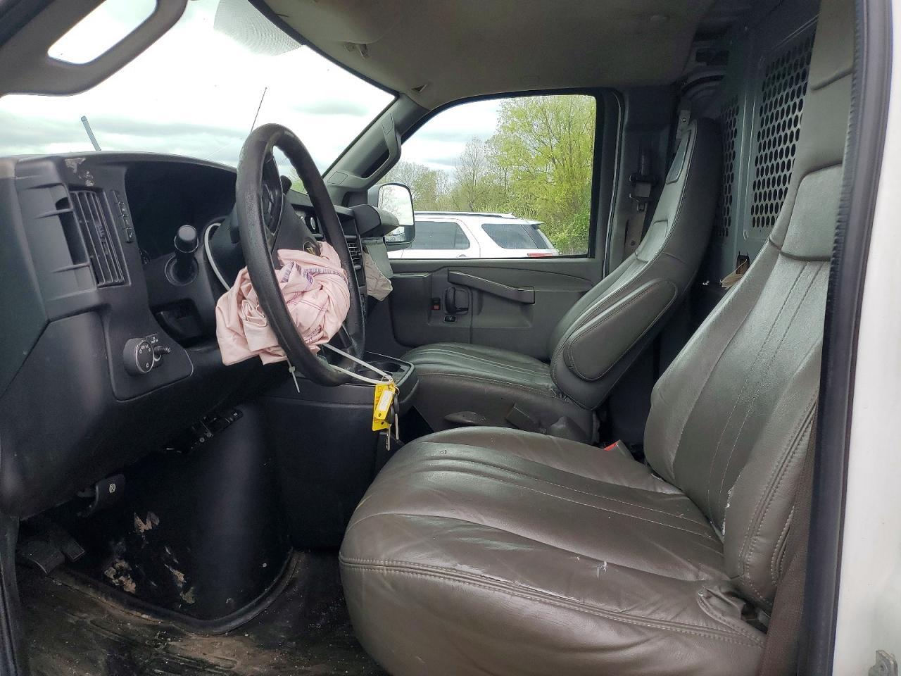 2016 Chevrolet Express G2500 - Фото 7