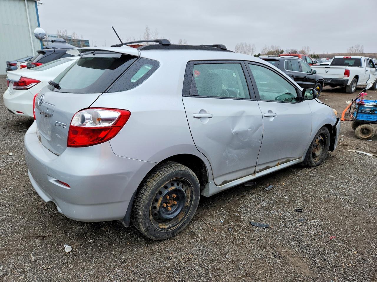 2010 Toyota Matrix S - Фото 3