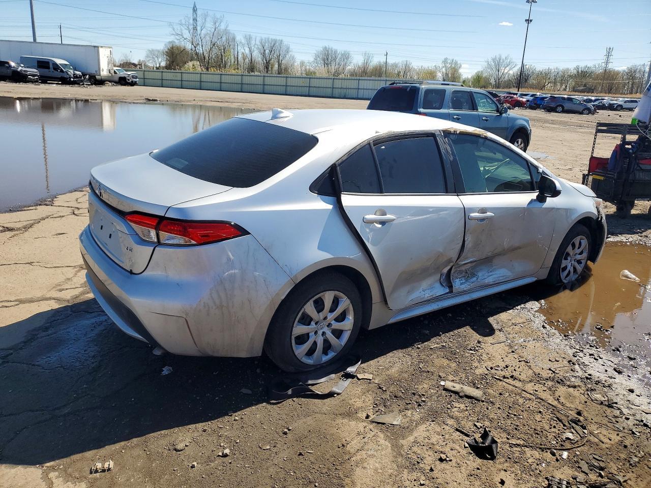 2020 Toyota Corolla Le - Фото 3