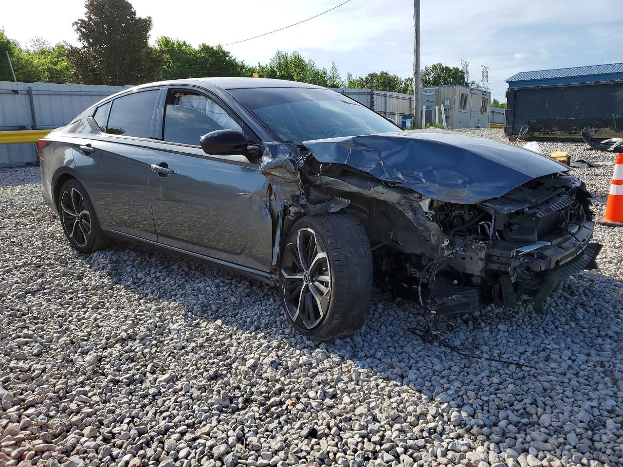 2023 Nissan Altima Sr - Фото 4