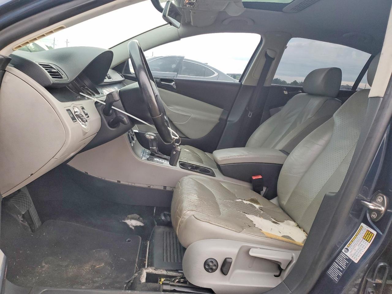 2006 Volkswagen Passat 2.0T Luxury - Image 7