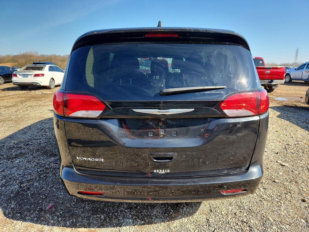 2022 Chrysler Voyager Lx - Фото 6