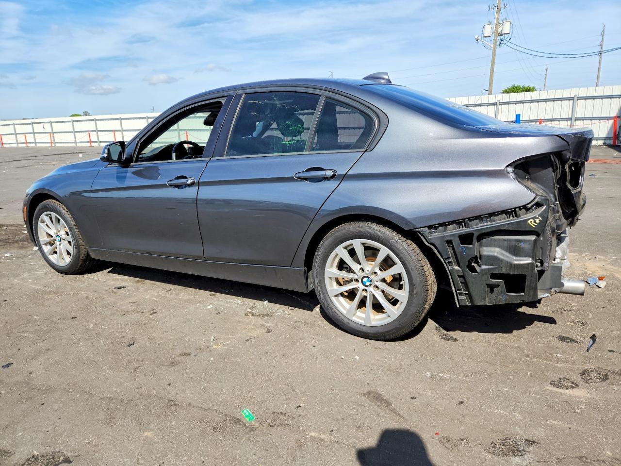 2018 BMW 320 I - Image 2