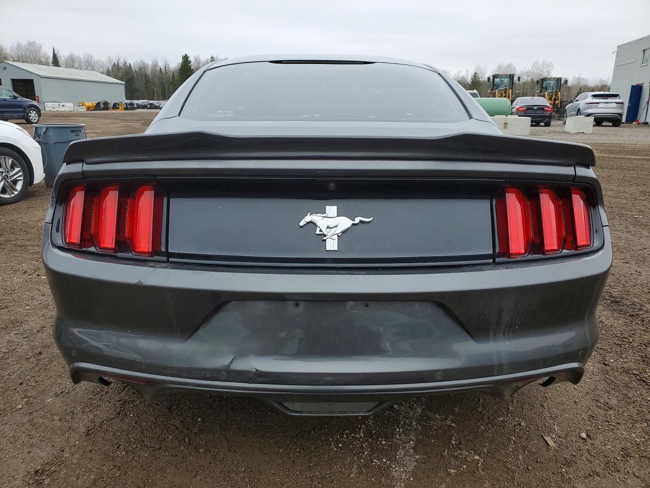2017 Ford Mustang - Фото 6
