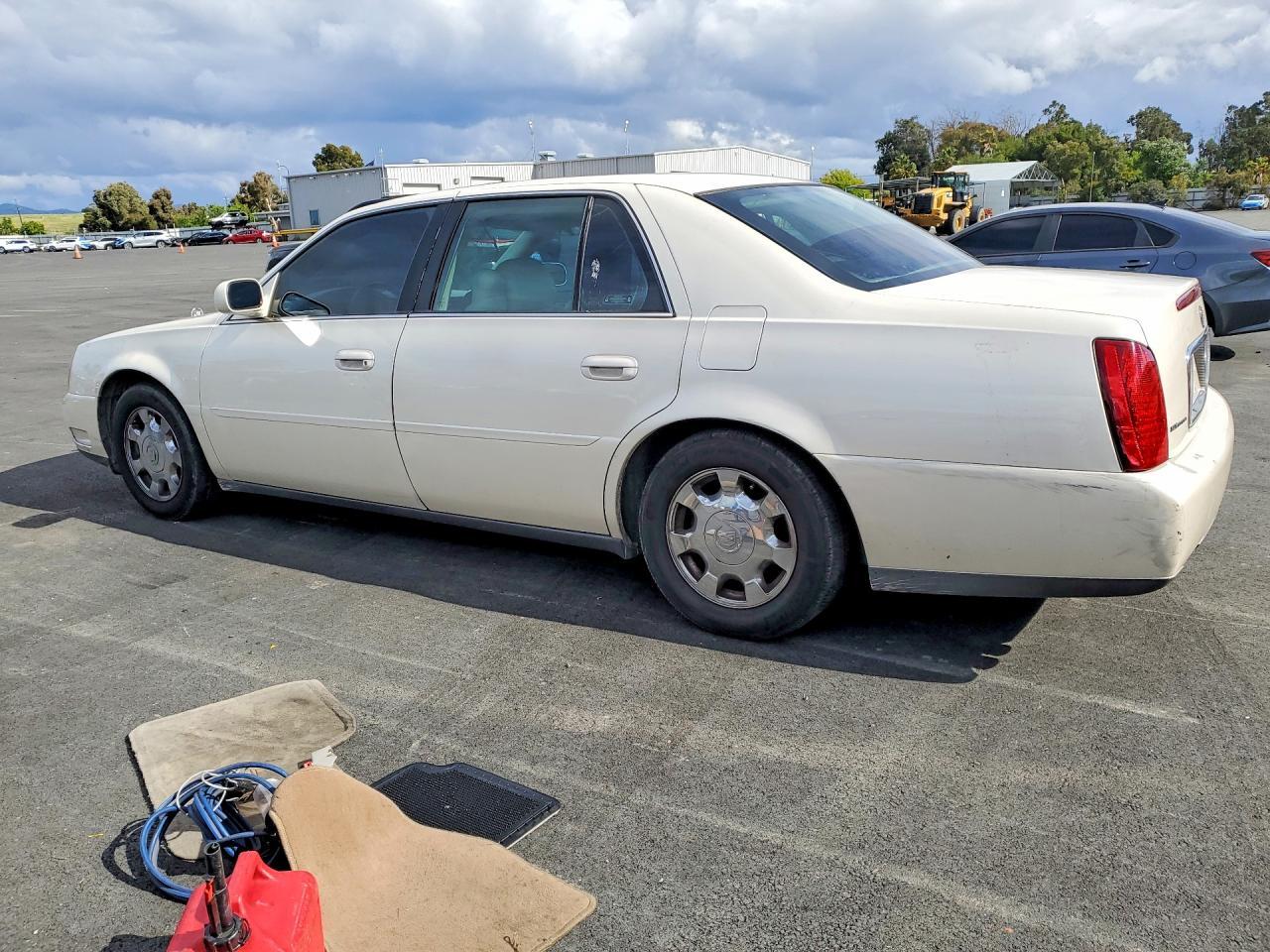 2002 Cadillac Deville - Фото 2