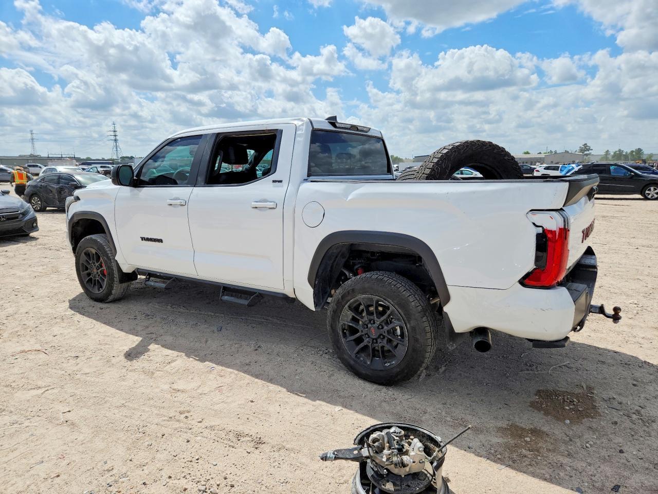 2025 Toyota Tundra Sr5 - Фото 2