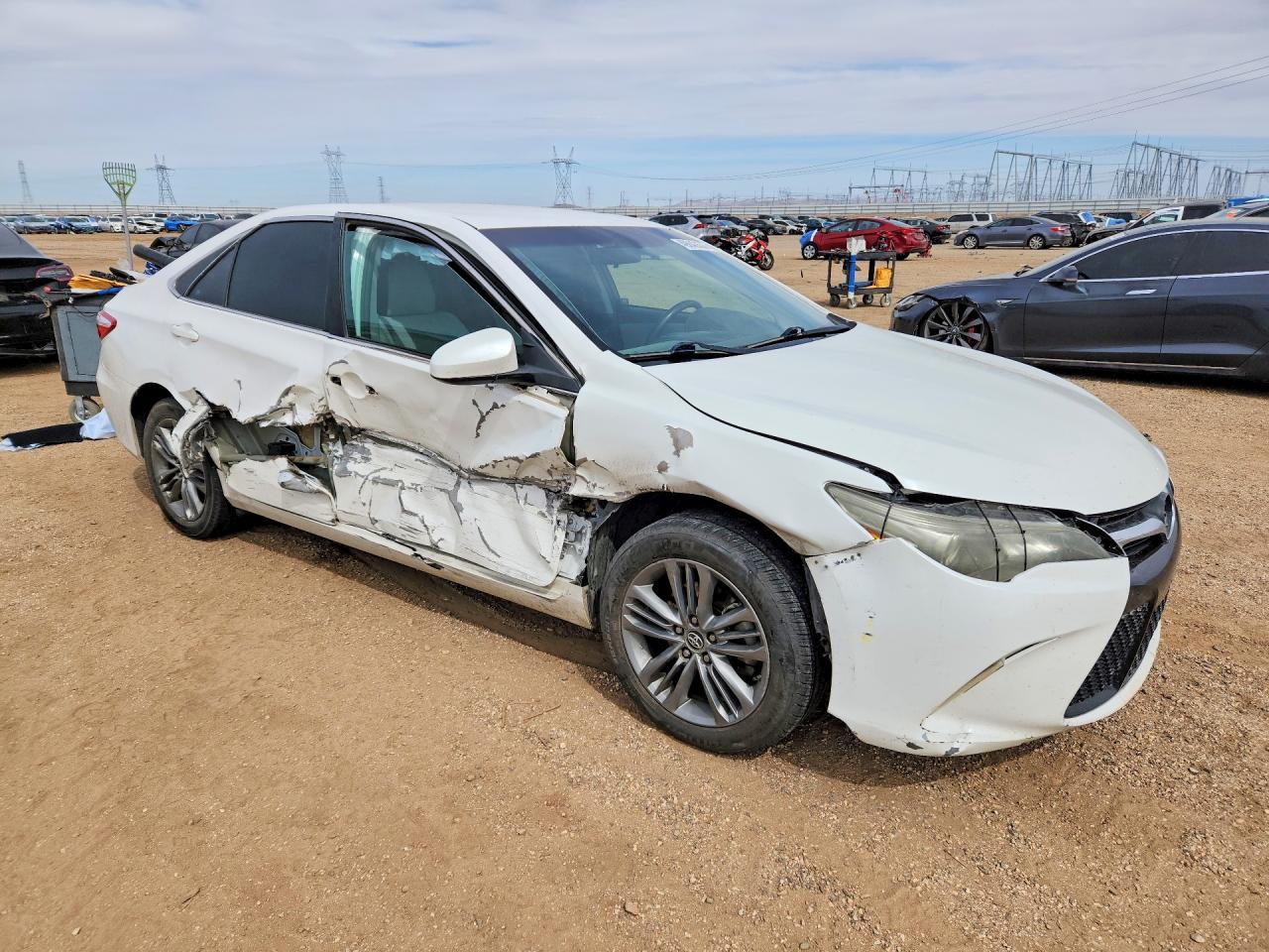 2017 Toyota Camry Se - Фото 4