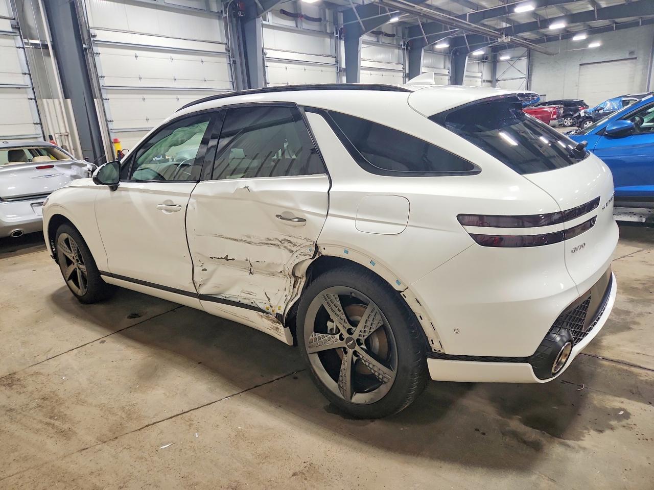 2022 Genesis Gv70 3.5T Sport - Image 2